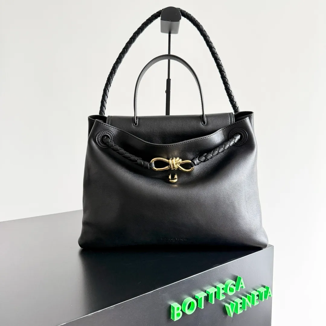 Batch 2360 black more details